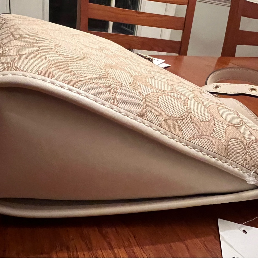 COACH NWT Signature Small Dufflette - Picture 8 of 12